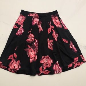 Rose box pleat skirt